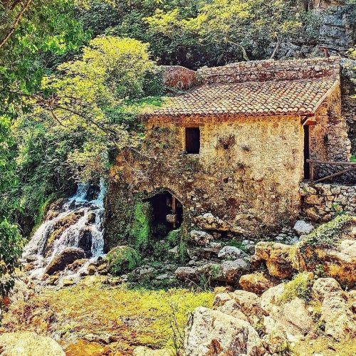 ESCURSIONI A GROTTE DEL BUSSENTO A MORIGERATI