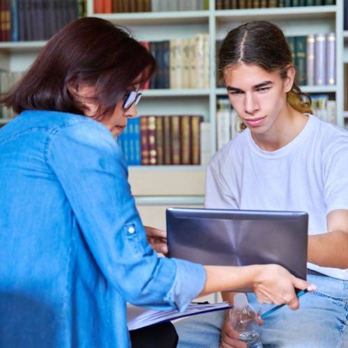 Psicologo per Adolescenti a Bergamo: Un Supporto Fondamentale per la Crescita