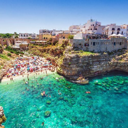 Tour con Conducente a Polignano a Mare: Esplora la Puglia con Vida Transfer