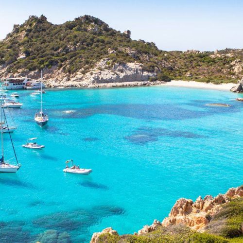Bed and Breakfast con Piscina a Budoni: Comfort e Relax in Sardegna
