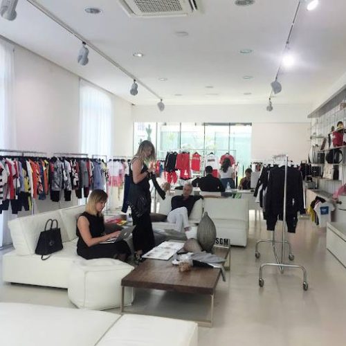 SHOWROOM ABBIGLIAMENTO NAPOLI