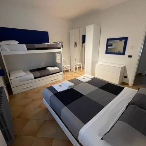 Casa vacanze con jacuzzi e vicino spiaggia a Peschiera Del Garda