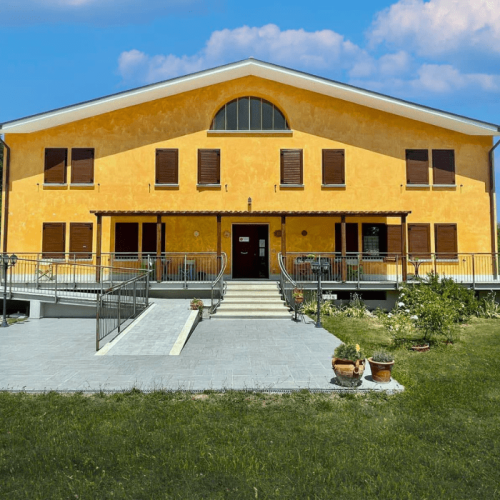 ALLOGGIO PER ANZIANI CON GIARDINO A GRECCIO