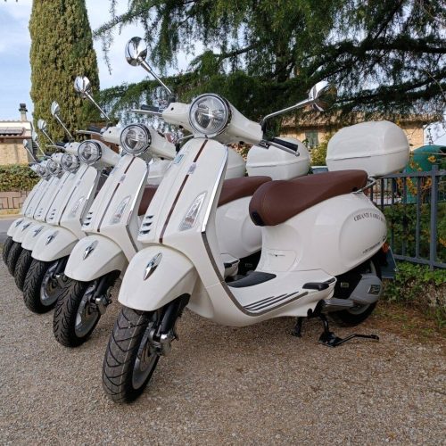 NOLEGGIO VESPE PER TOUR SULLE COLLINE CHIANTI