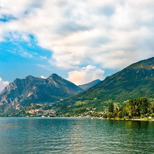 Scopri il Lago di Iseo: Un Tour Imperdibile