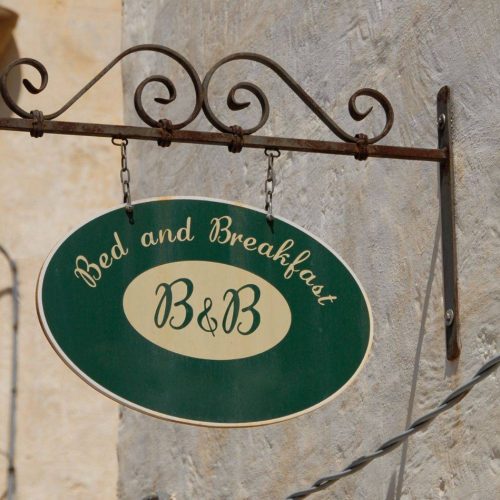 B&B a Cherasco: Scopri il Fascino di un Soggiorno Autentico nelle Langhe