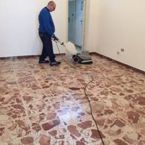 Trattamenti per pulizie pavimenti a Vittoria