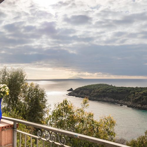 Appartamento con terrazzo vista mare a Fetovaia