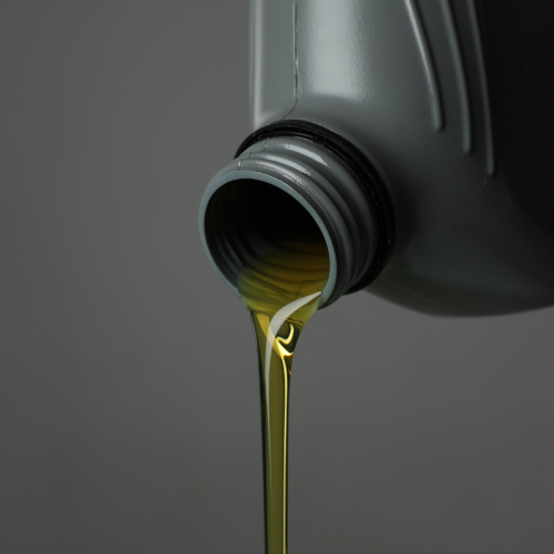 Smaltire l’olio esausto a Roma: responsabilità e tracciabilità con Leaftech solution S.R.L.
