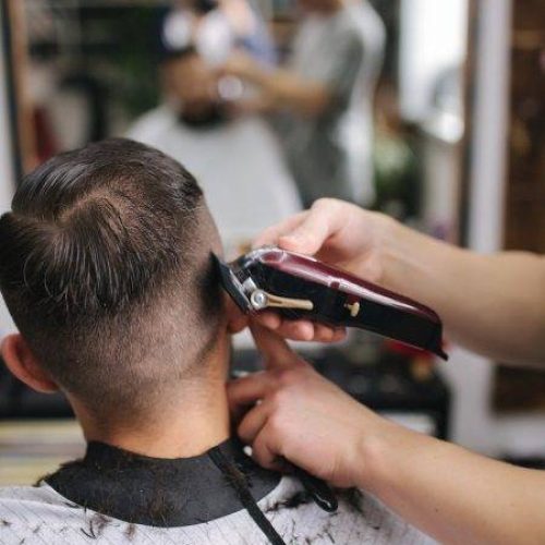 Barbiere professionale a Scafati